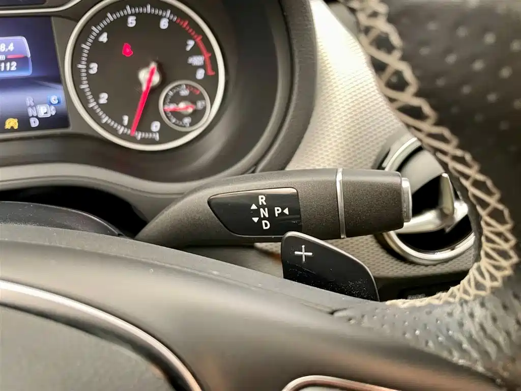 Mercedes-Benz B-Class 2018 B 200 Fashion фото 15