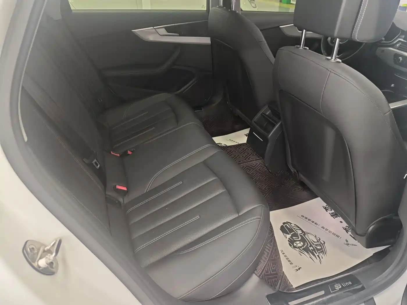 Audi A4L 2021 40 TFSI Premium Life Edition фото 6