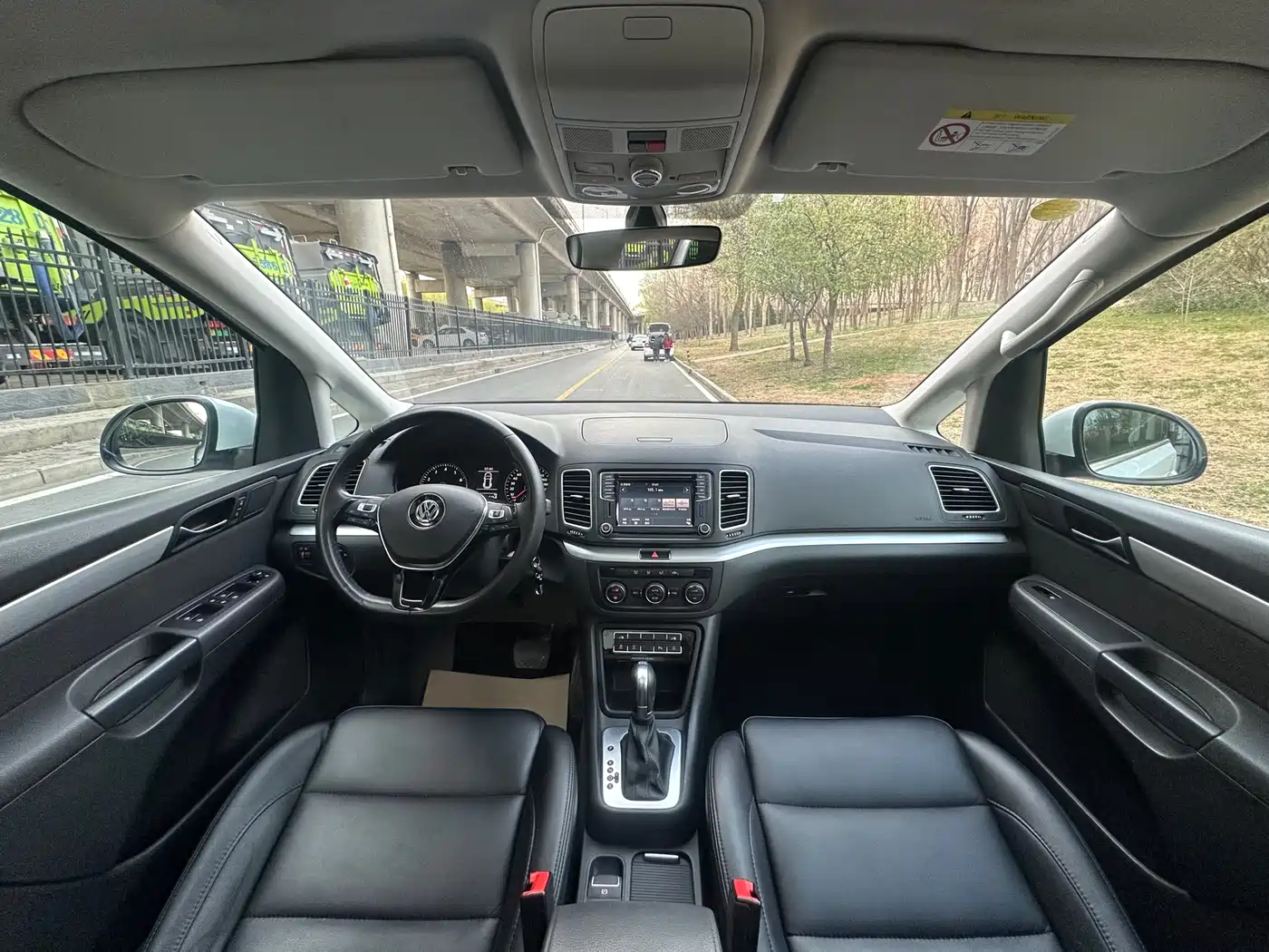 Volkswagen Sharan 2018 380TSI Comfort 7-Seater фото 17