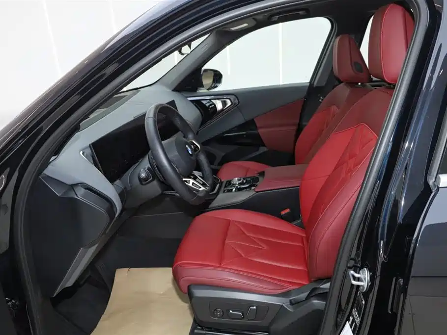 BMW X3 2025 xDrive30L Premium Model M Sport Black Package фото 17