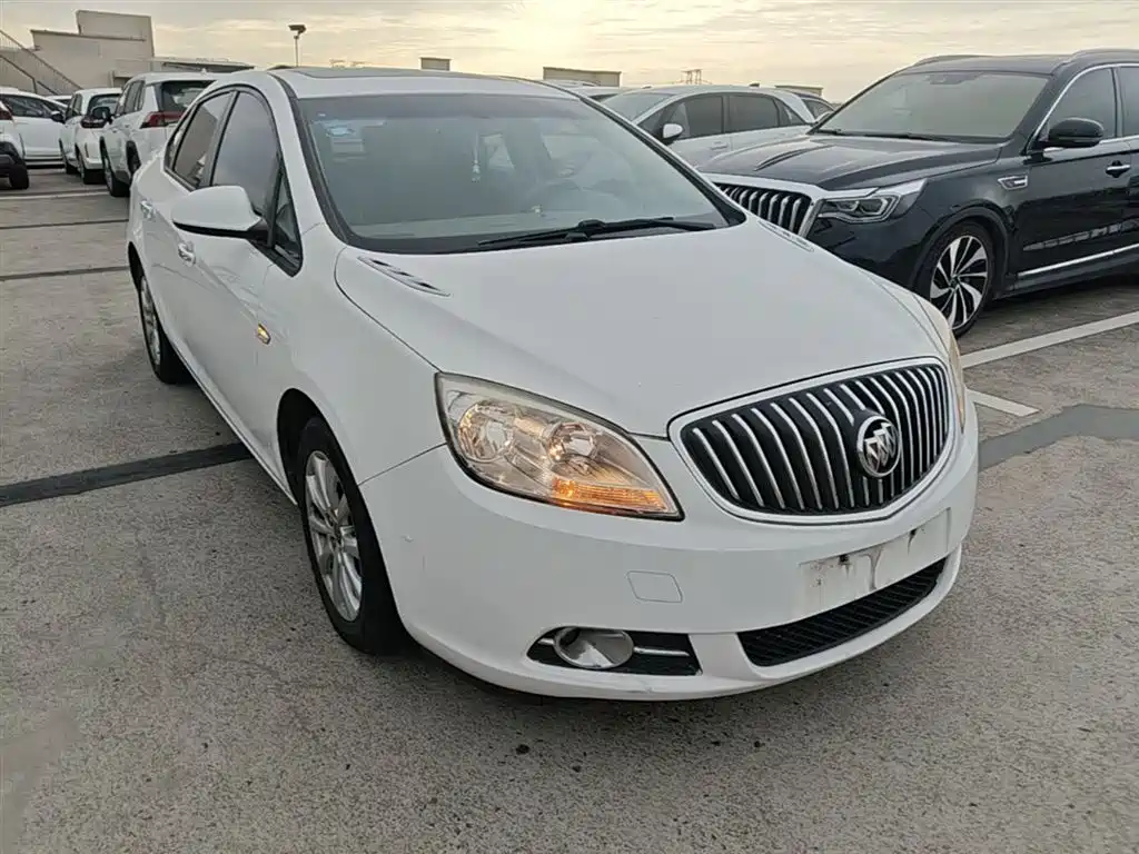 Buick Excelle 2013 Model GT 1.6L Manual Progressive фото 4