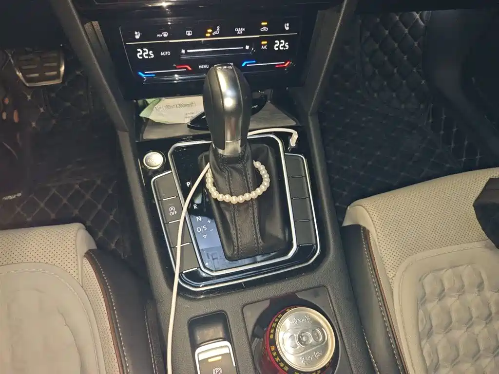 Volkswagen Magotan 2023 Model 2 Million Commemorative Edition 330TSI DSG Luxury фото 15
