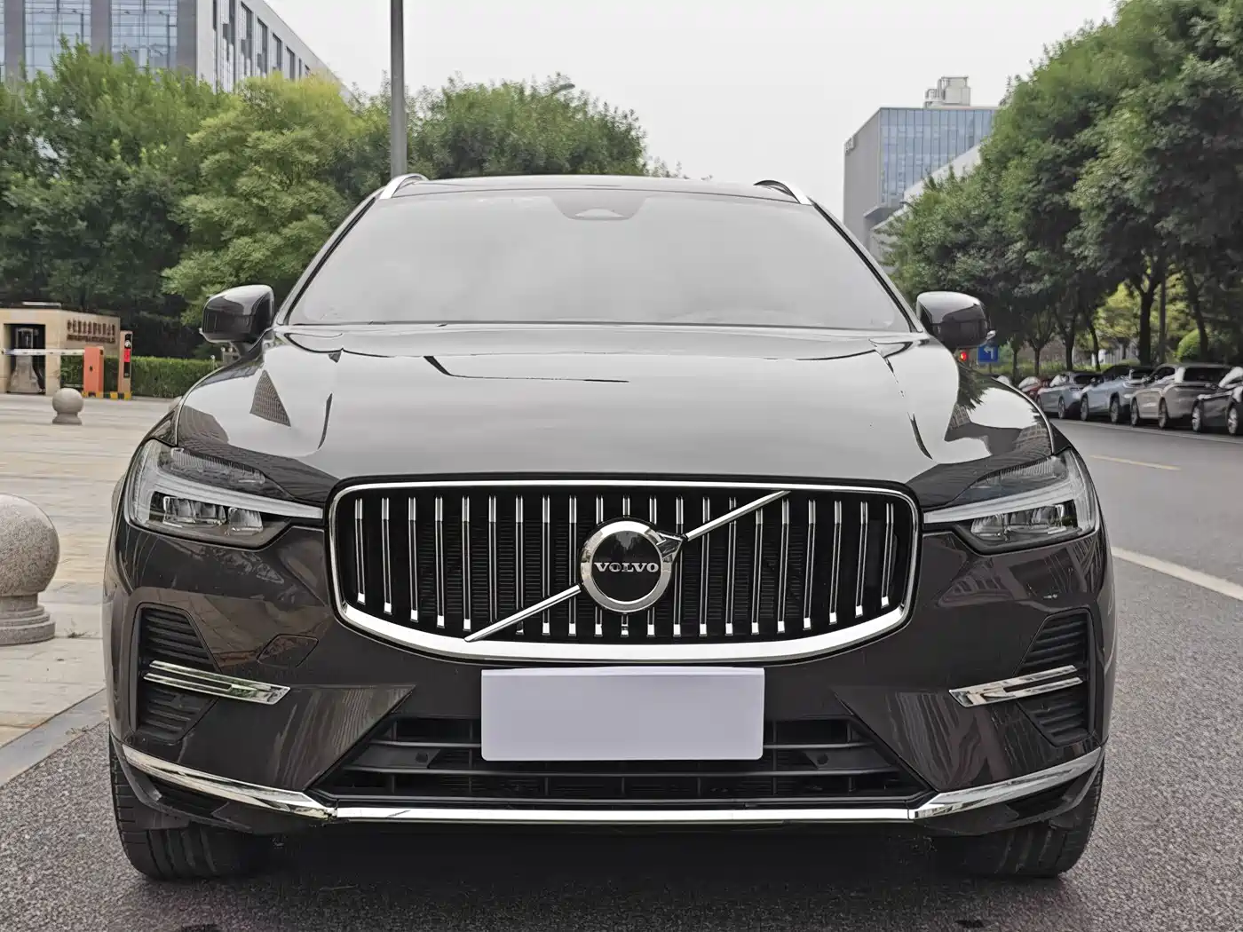 Фото 8 - Volvo XC60