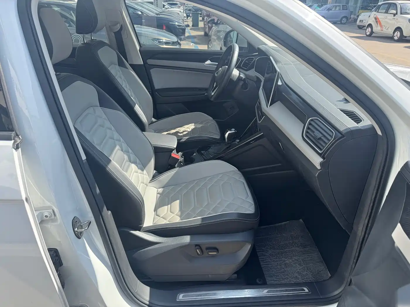 Volkswagen Tayron 2024 300TSI 2WD Luxury Plus Advanced фото 7