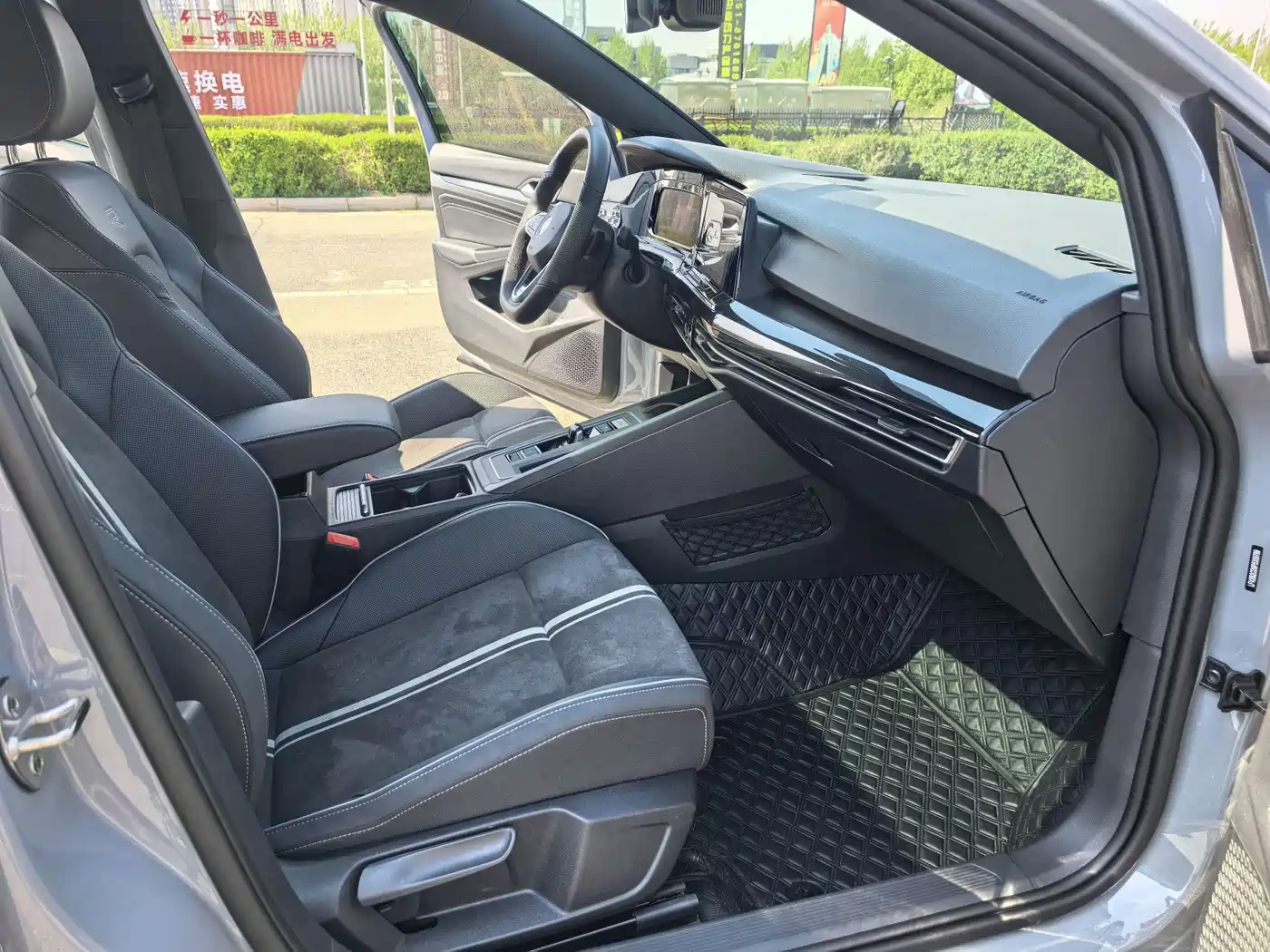Volkswagen Golf 2023 Facelift 280TSI DSG R-Line Lite фото 10