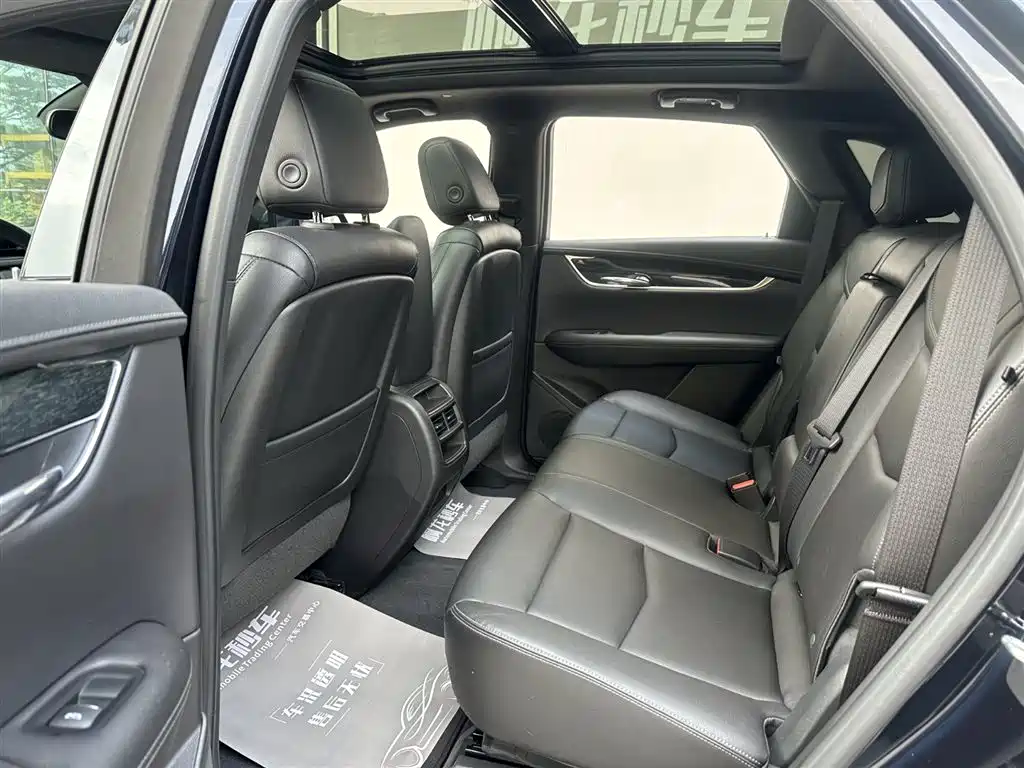 CADILLAC XT5