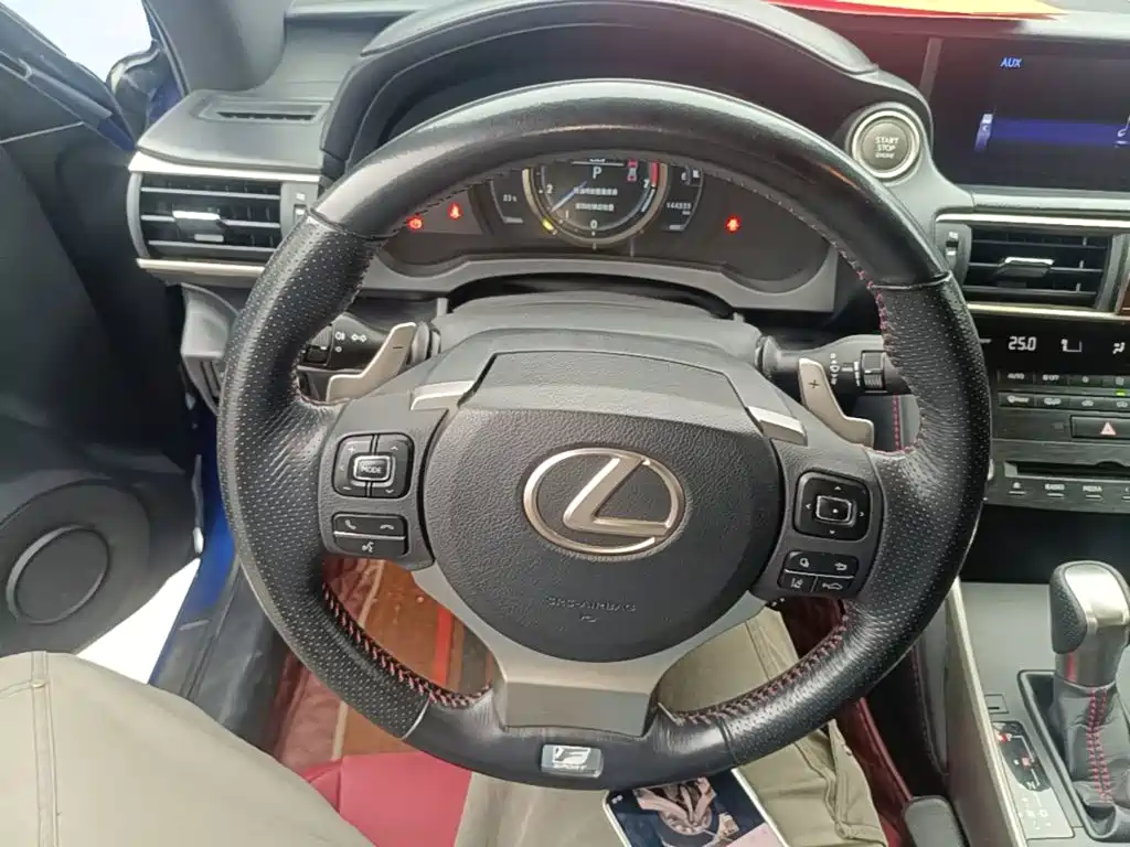 Lexus IS 2018 2017 300 F SPORT