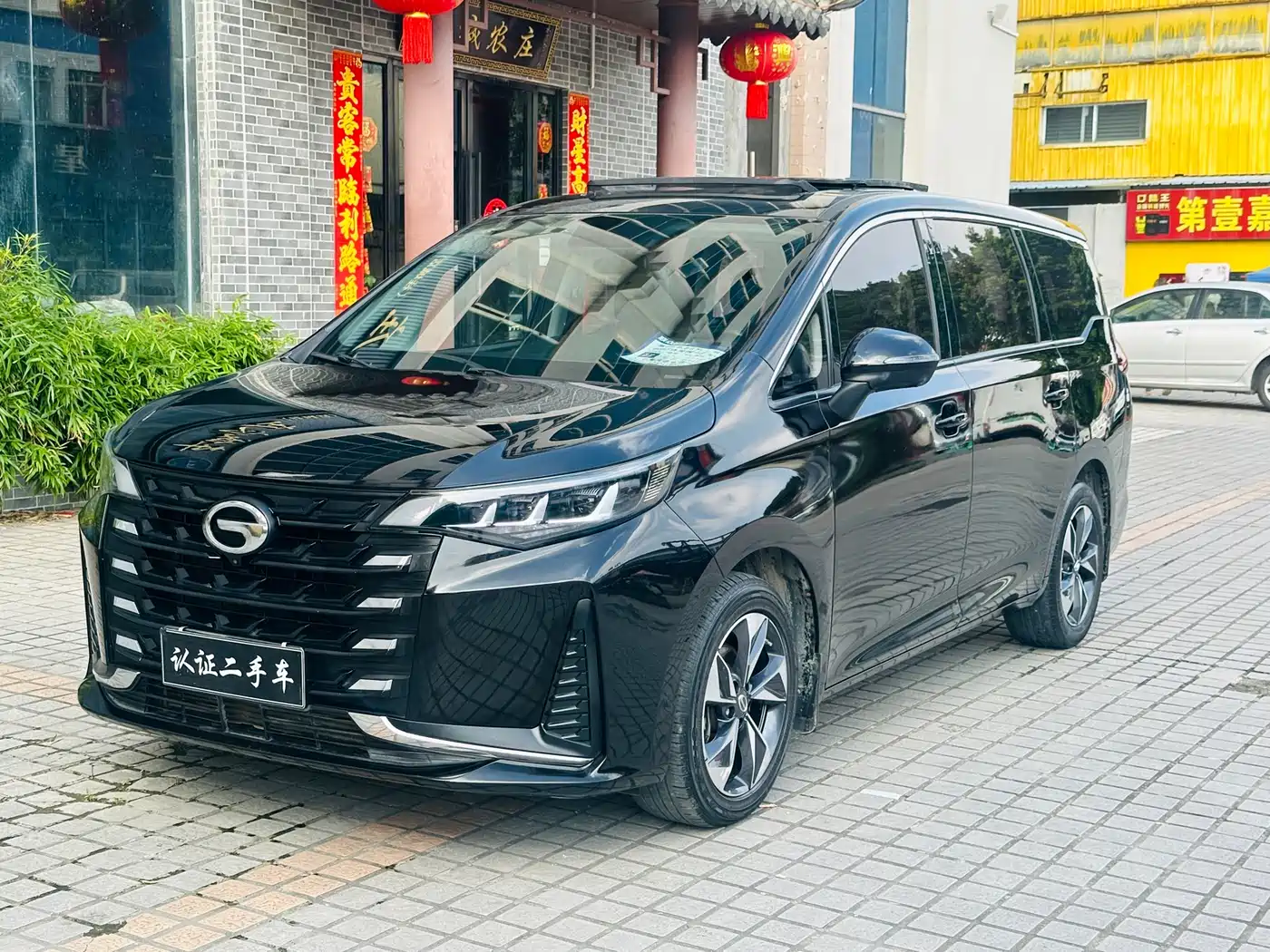 GAC Trumpchi Trumpchi M6 2021 270T DCT Premium Edition (7-seater)