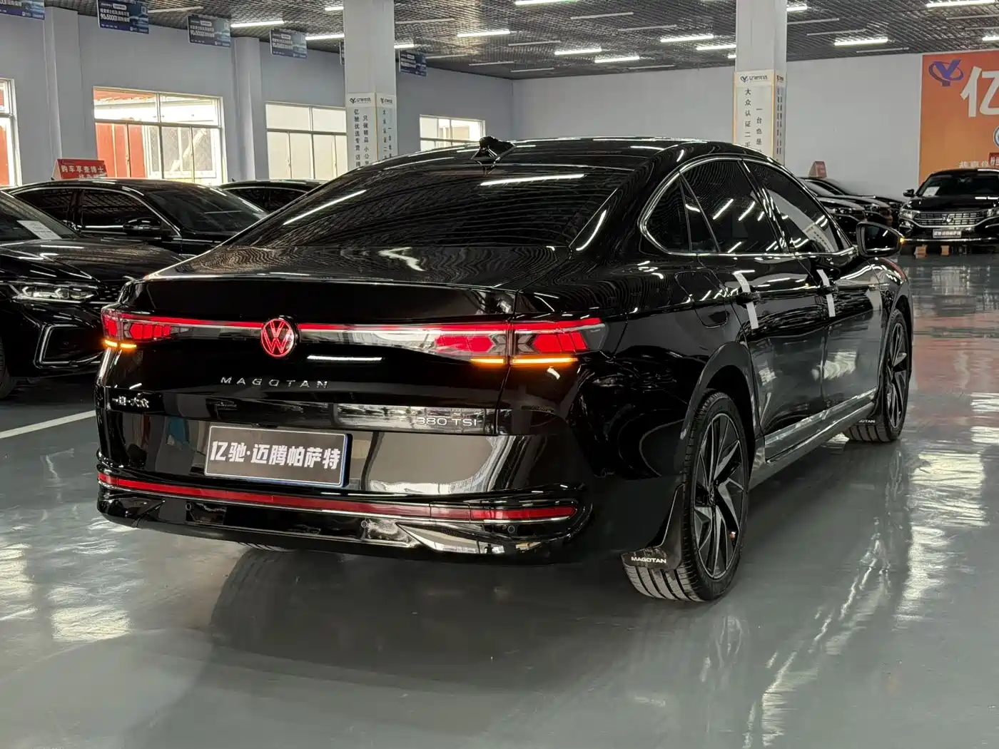 VOLKSWAGEN MAGOTAN