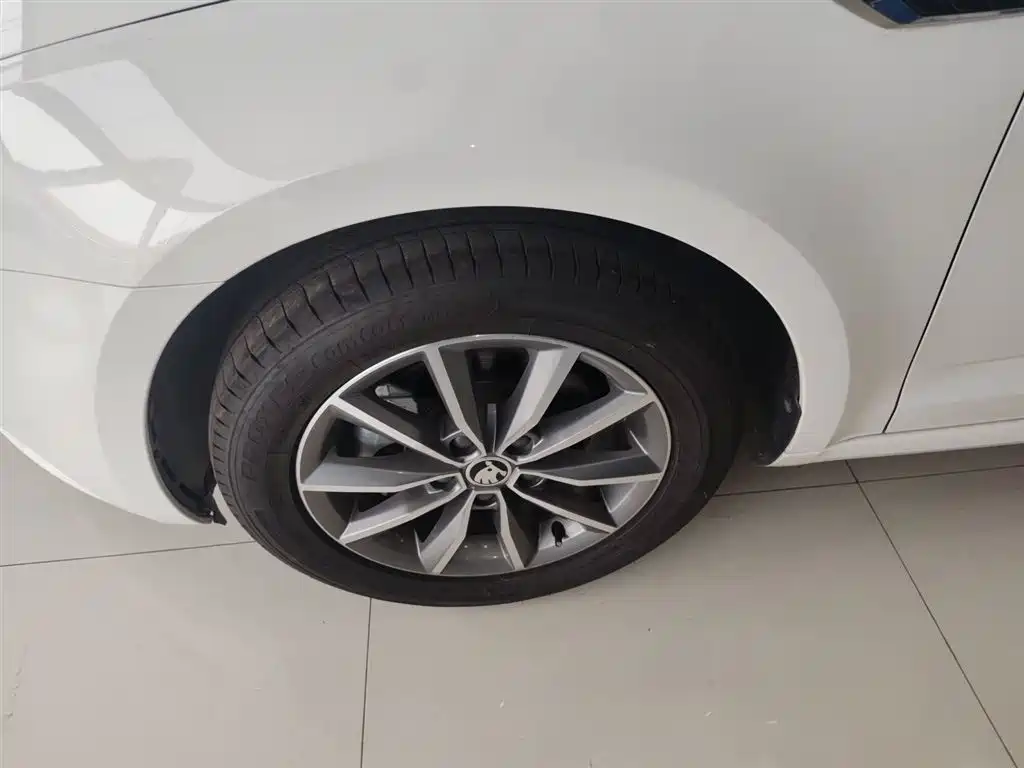Škoda Octavia 2018 TSI230 DSG Comfort Edition фото 23