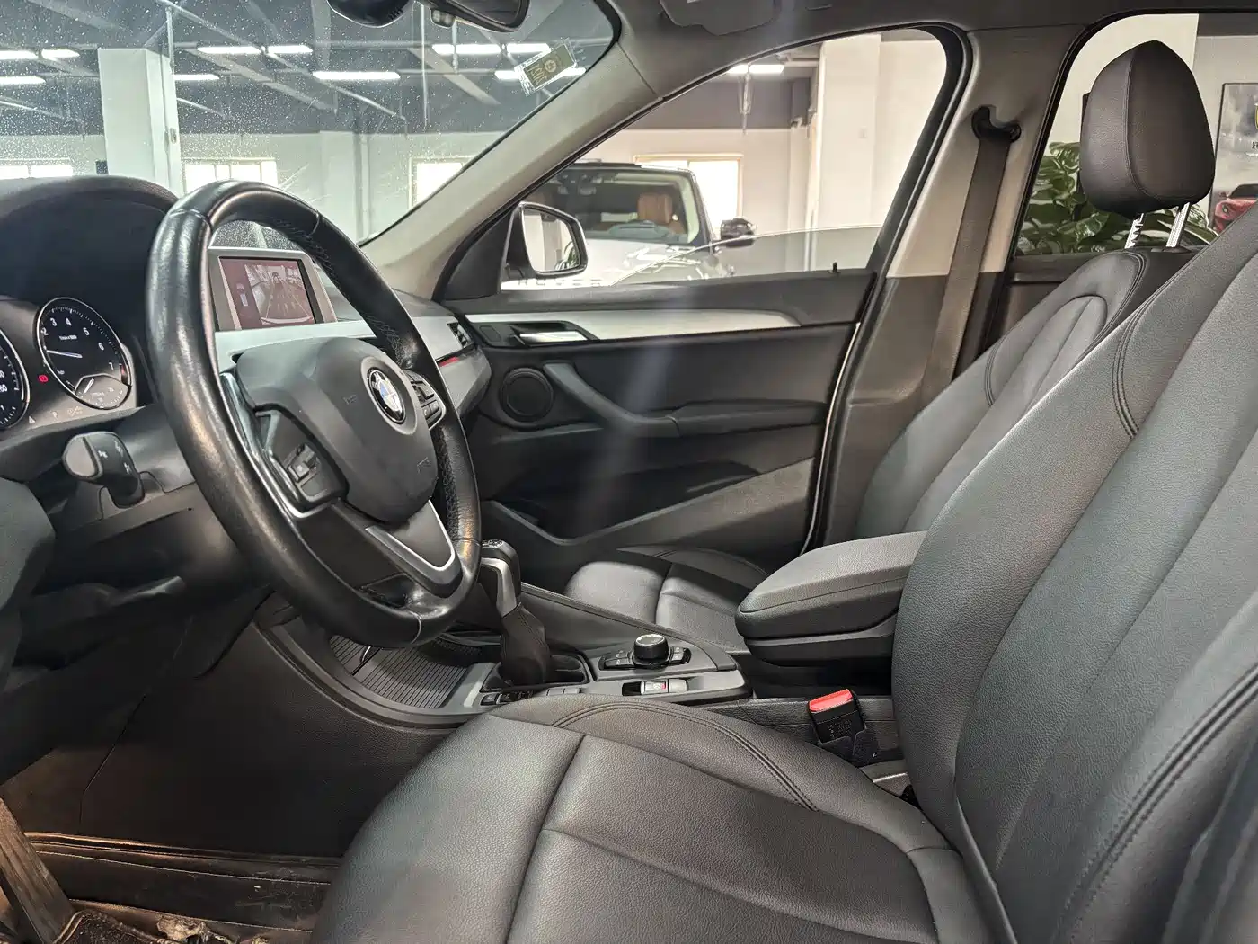 BMW X1 2019 sDrive20Li Leading Model фото 10