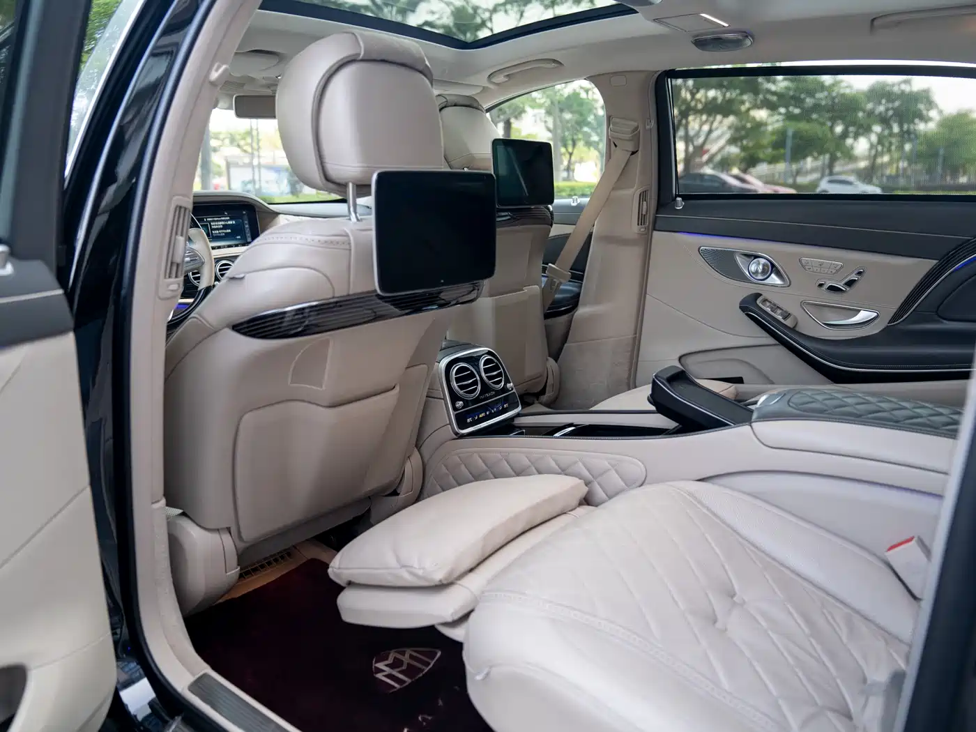 Mercedes-Benz Maybach S-Class 2018 Model S 680 фото 28