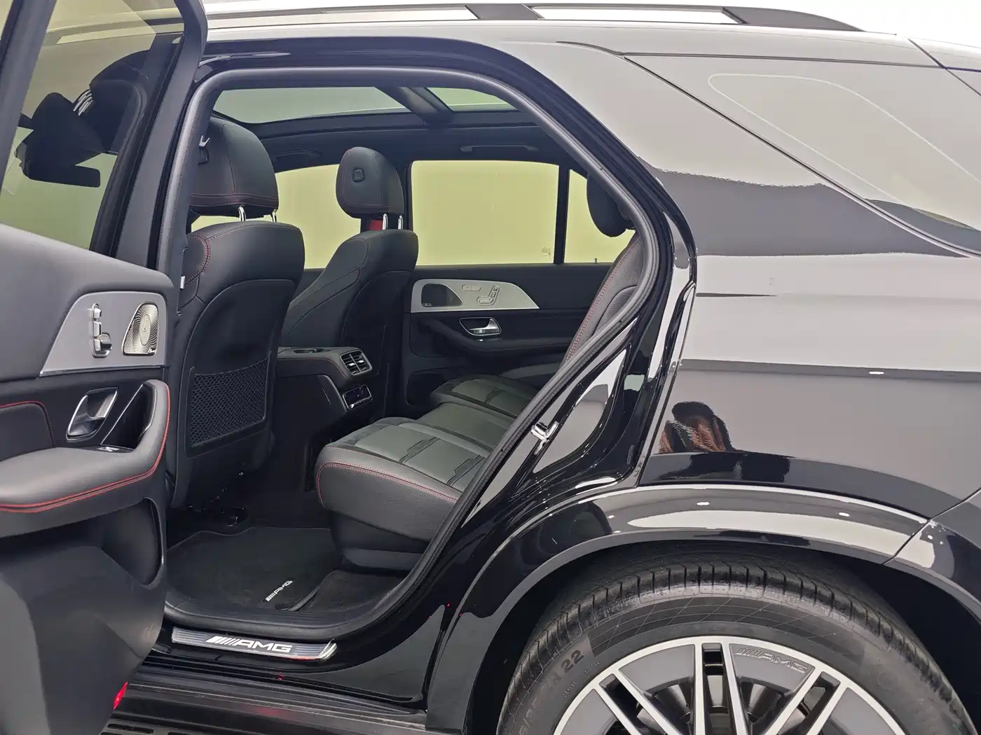 Mercedes-Benz GLE AMG 2024 AMG GLE 53 4MATIC+ фото 17