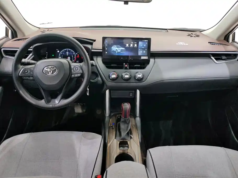 Toyota Corolla Cross 2024 Model 2.0L Pioneer Edition фото 12