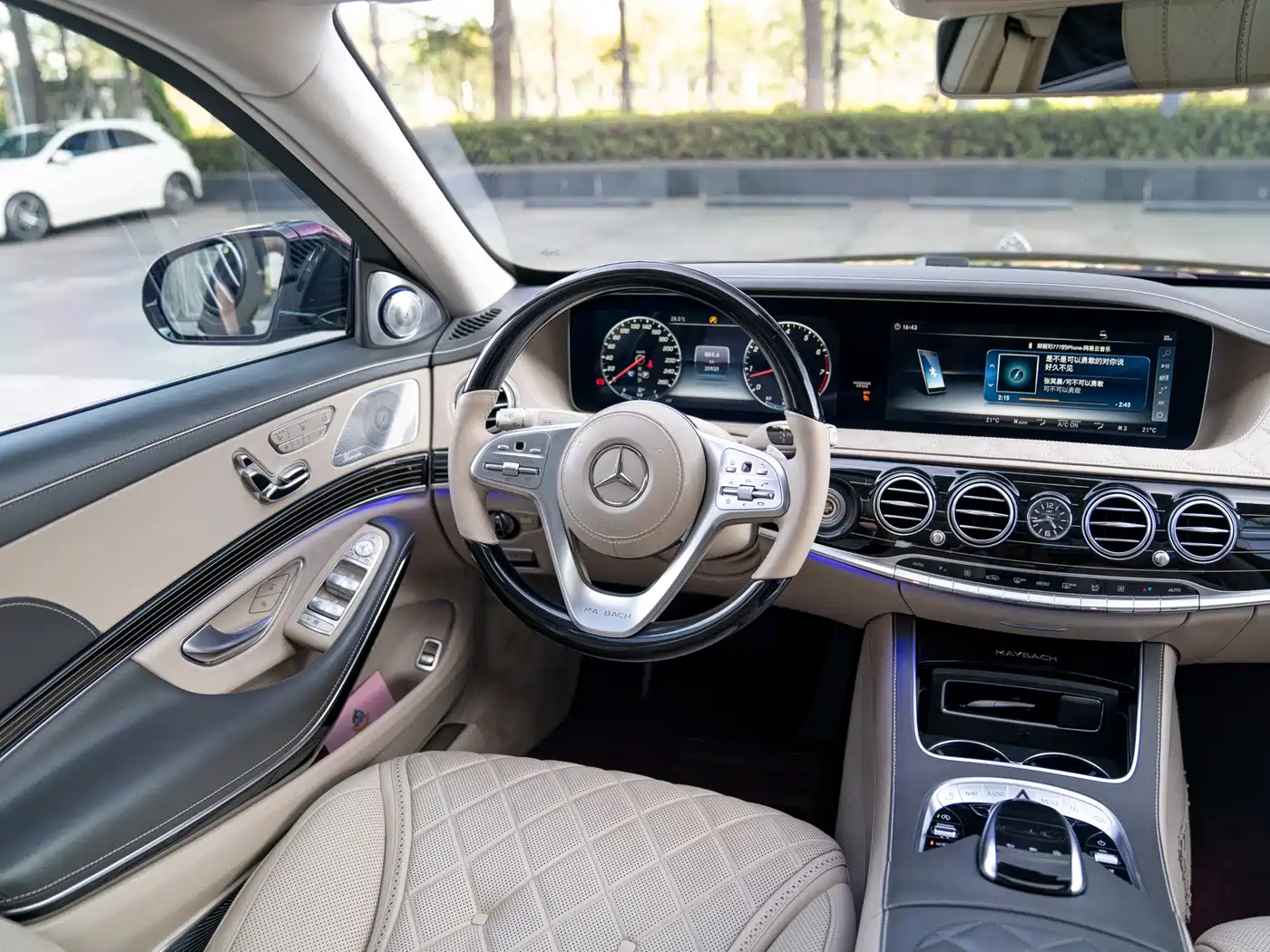 Mercedes-Benz Maybach S-Class 2018 Model S 680 фото 30