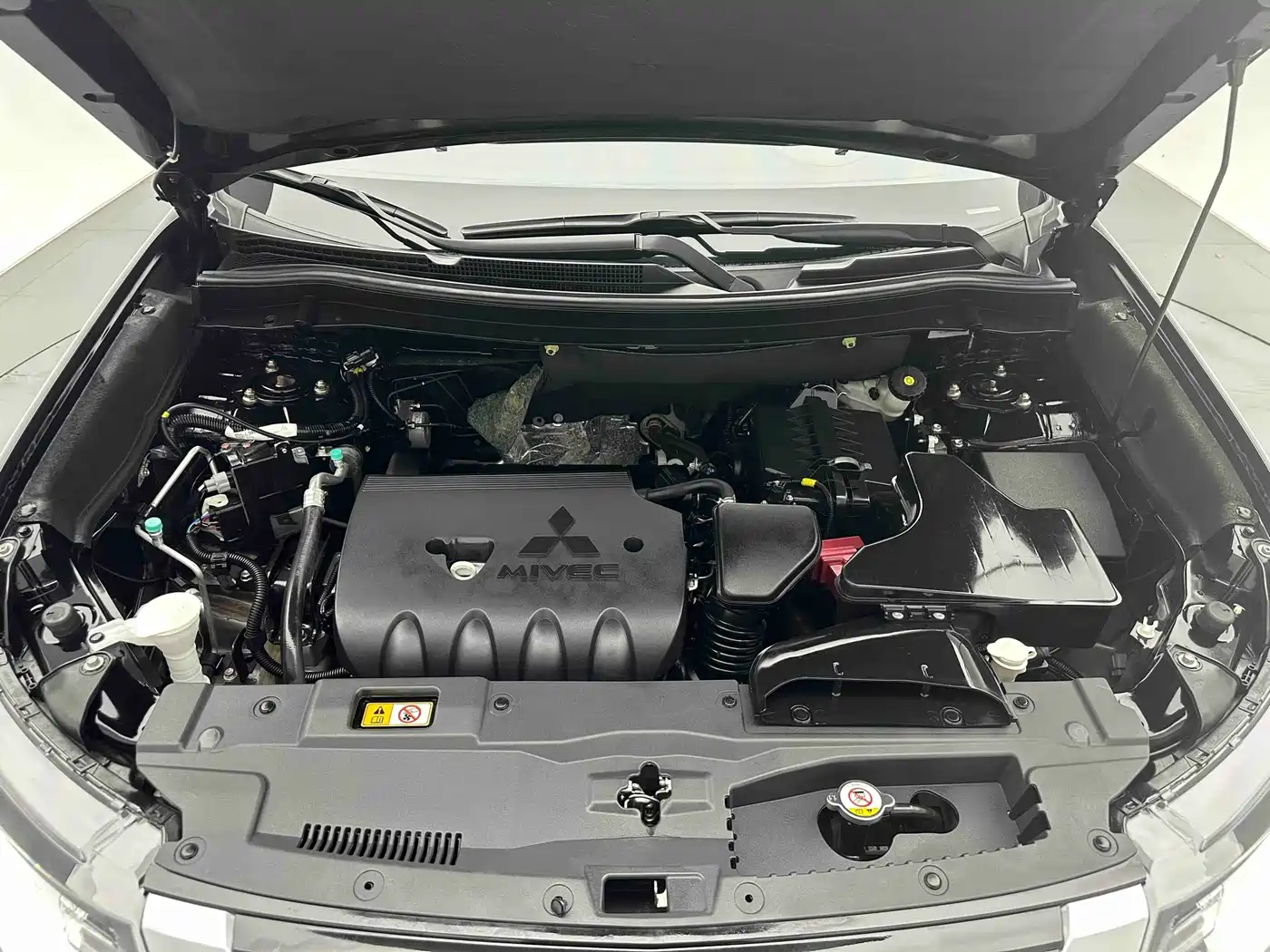 Mitsubishi Outlander 2021 2.0L 2WD Smooth Ride Version 5-Seater фото 7