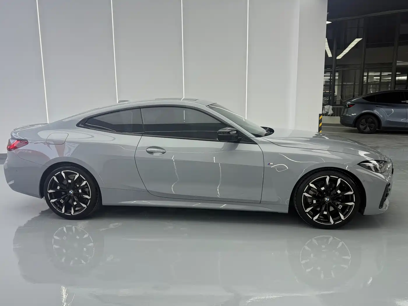 BMW 4 Series 2024 430i M Sport Shadow Edition фото 4