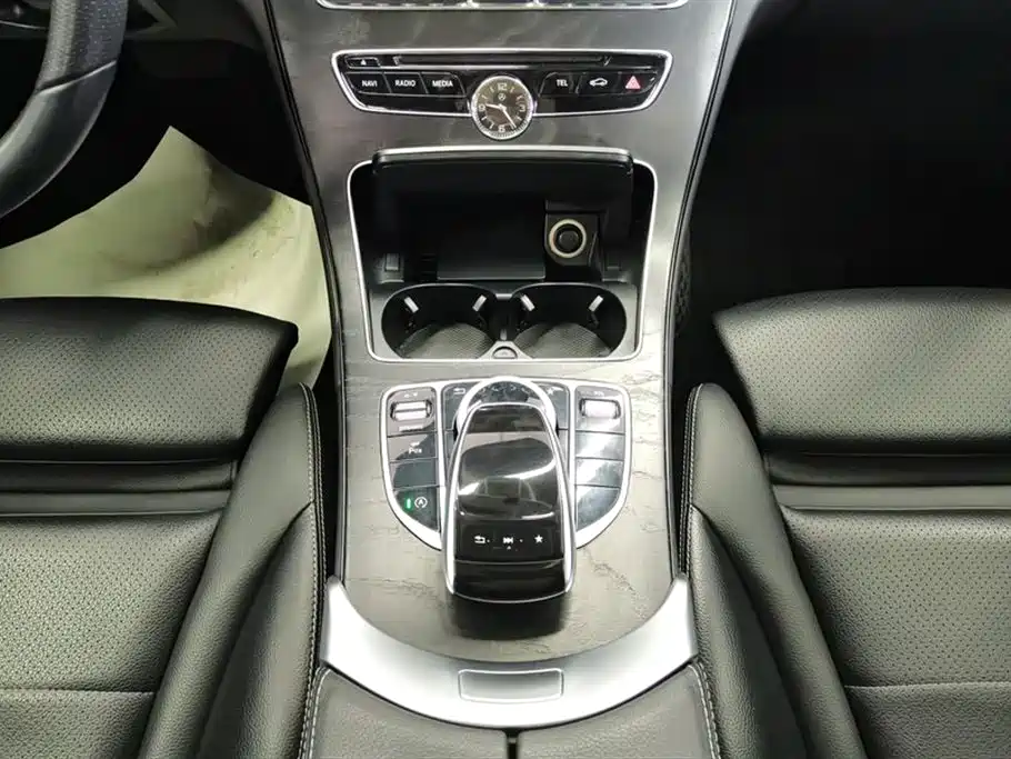 Mercedes-Benz C-Class 2017 Facelift C 200 L Sport Edition фото 16