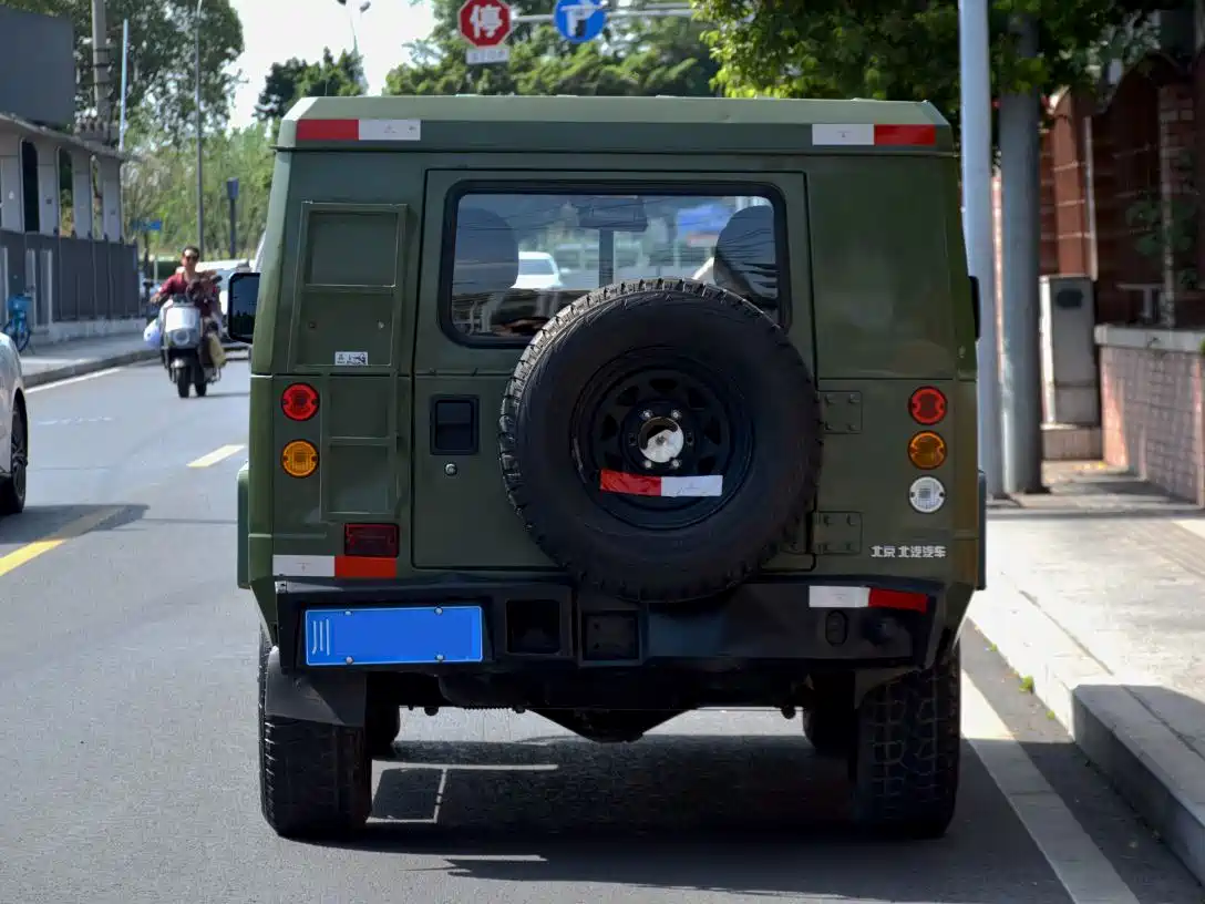 BAW (Beijing Automobile Works) Warrior 2018 2.0T 5-Door 4WD Gasoline (China V) фото 5