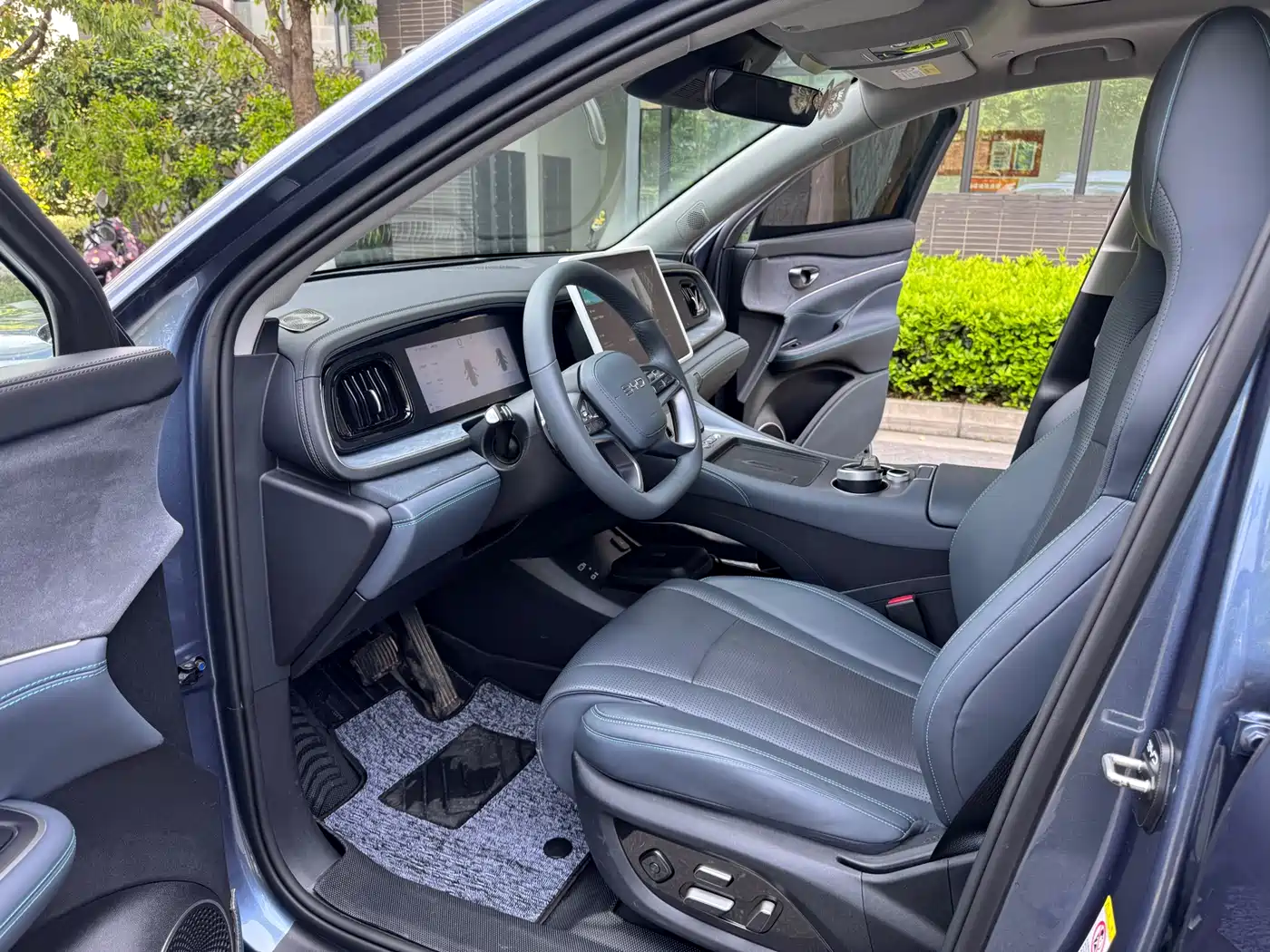 BYD Hai Shi 07 DM-i 2025 150 Pilot+ Edition фото 18