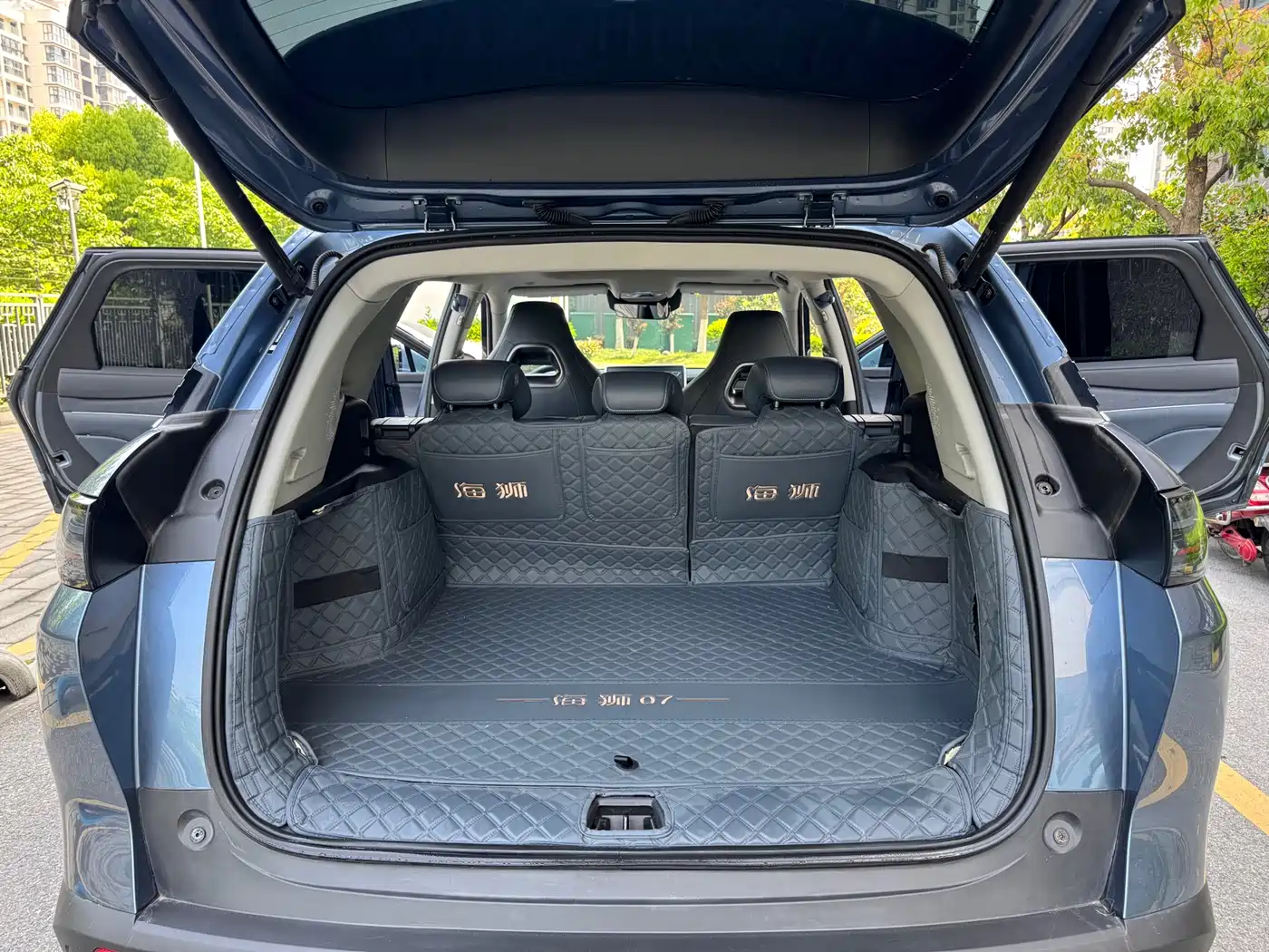 BYD Hai Shi 07 DM-i 2025 150 Pilot+ Edition фото 19