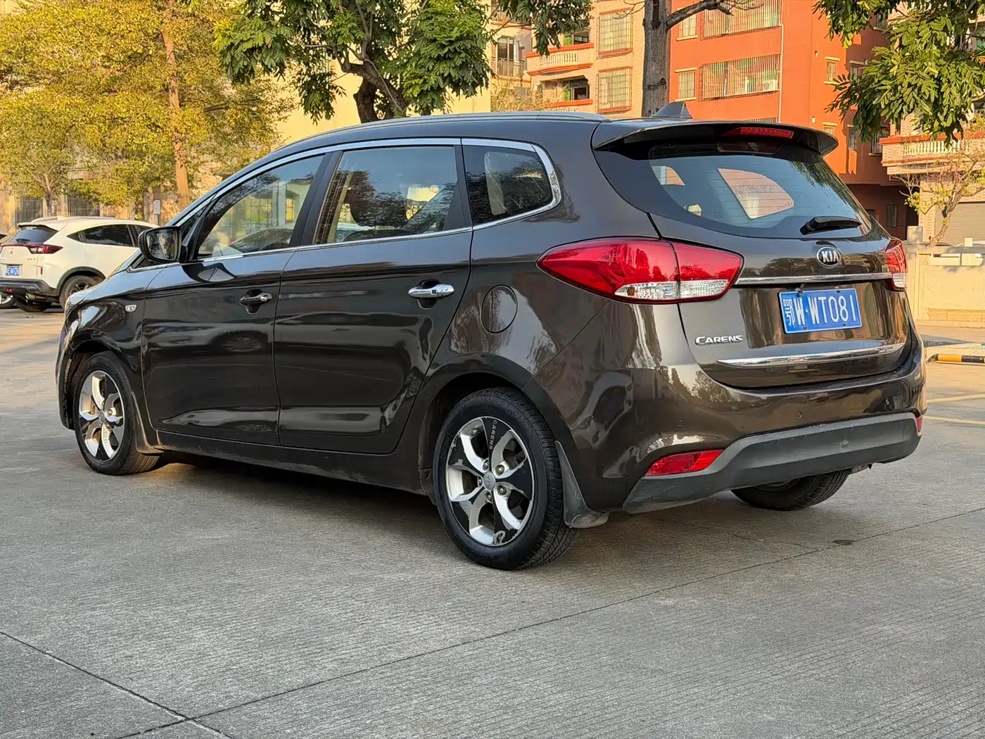 Kia Carens 2013 2.0L 7-Seat Auto Standard China IV фото 10
