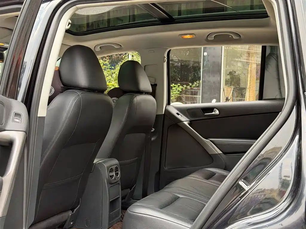 Volkswagen Tiguan 2012 1.8TSI Automatic 4WD Elite Edition фото 6
