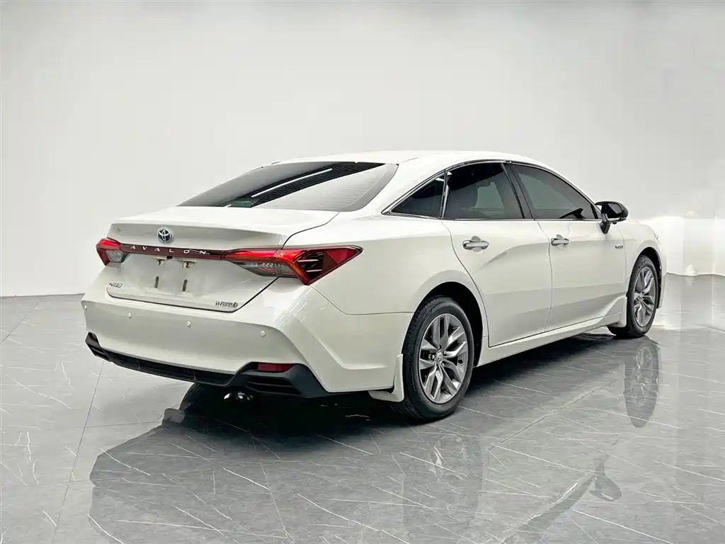 Toyota Avalon 2019 Hybrid 2.5L Luxury Edition China VI фото 6
