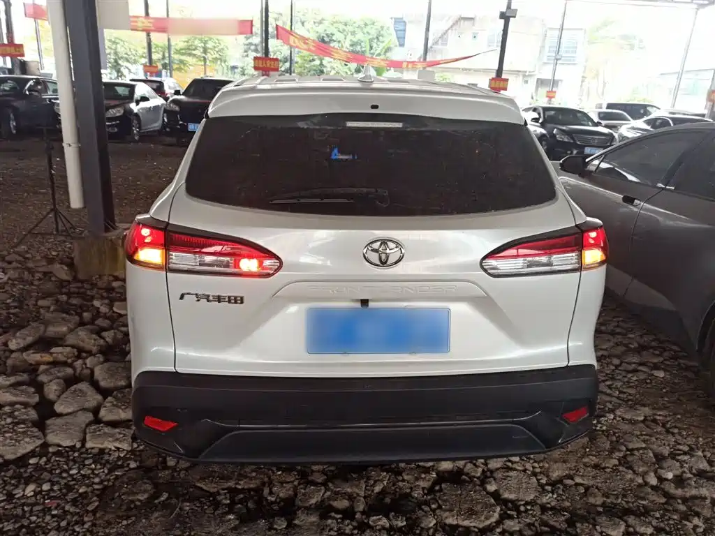 Toyota Frontlander 2022 2.0L CVT Leading Edition фото 4