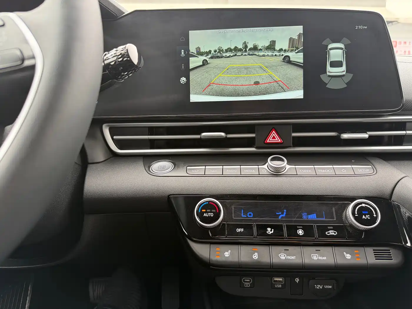 Hyundai Elantra 2023 Model 1.5L CVT LUX Premium Edition фото 10