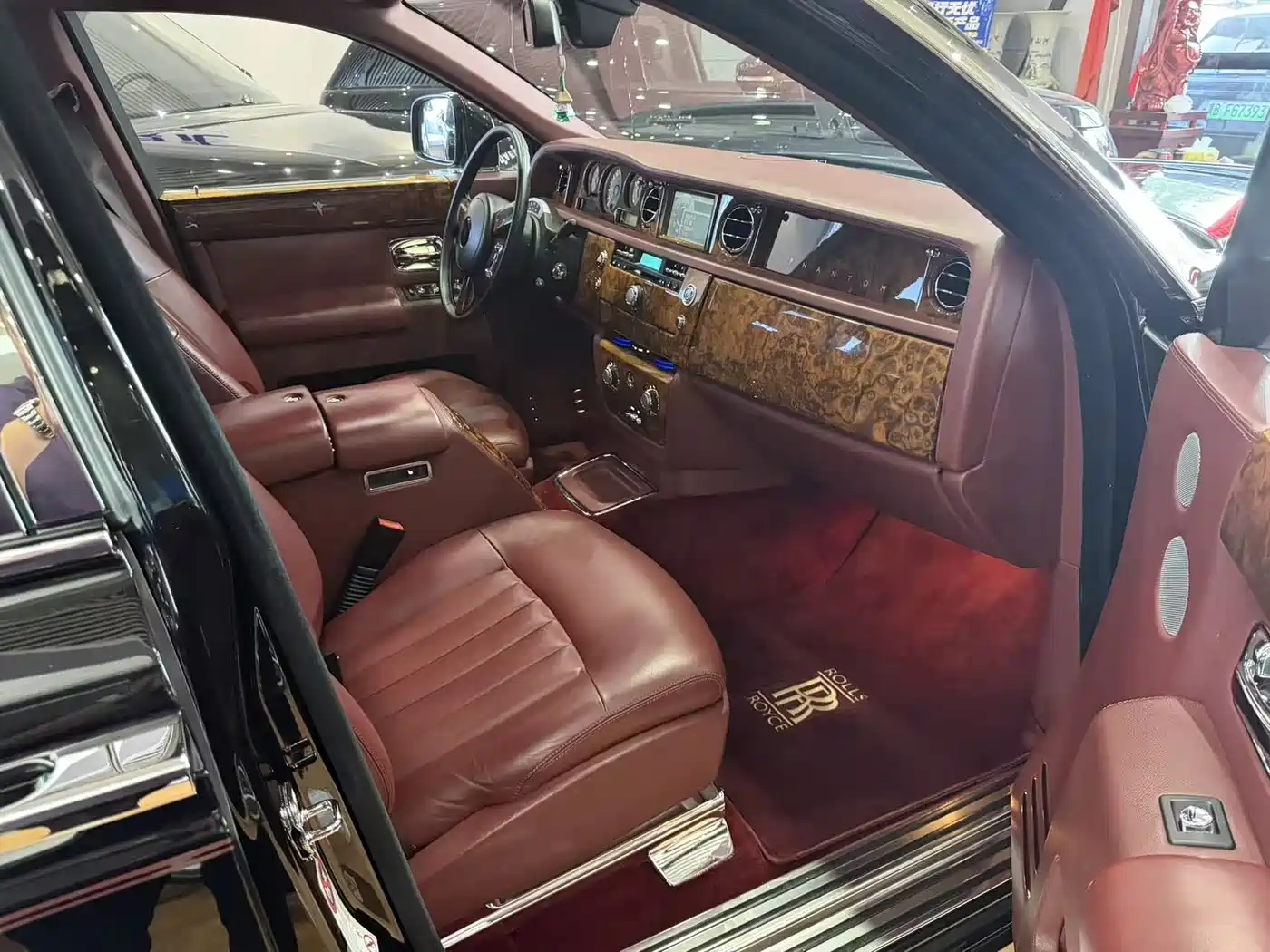 Rolls-Royce Phantom 2013 2013 6.7L Extended Wheelbase (EWB)