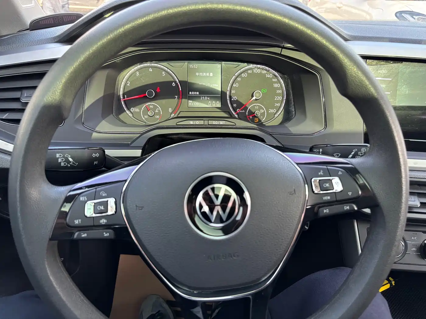 Volkswagen Polo 2021 Plus 1.5L Automatic Panorama Enjoyment Edition фото 5