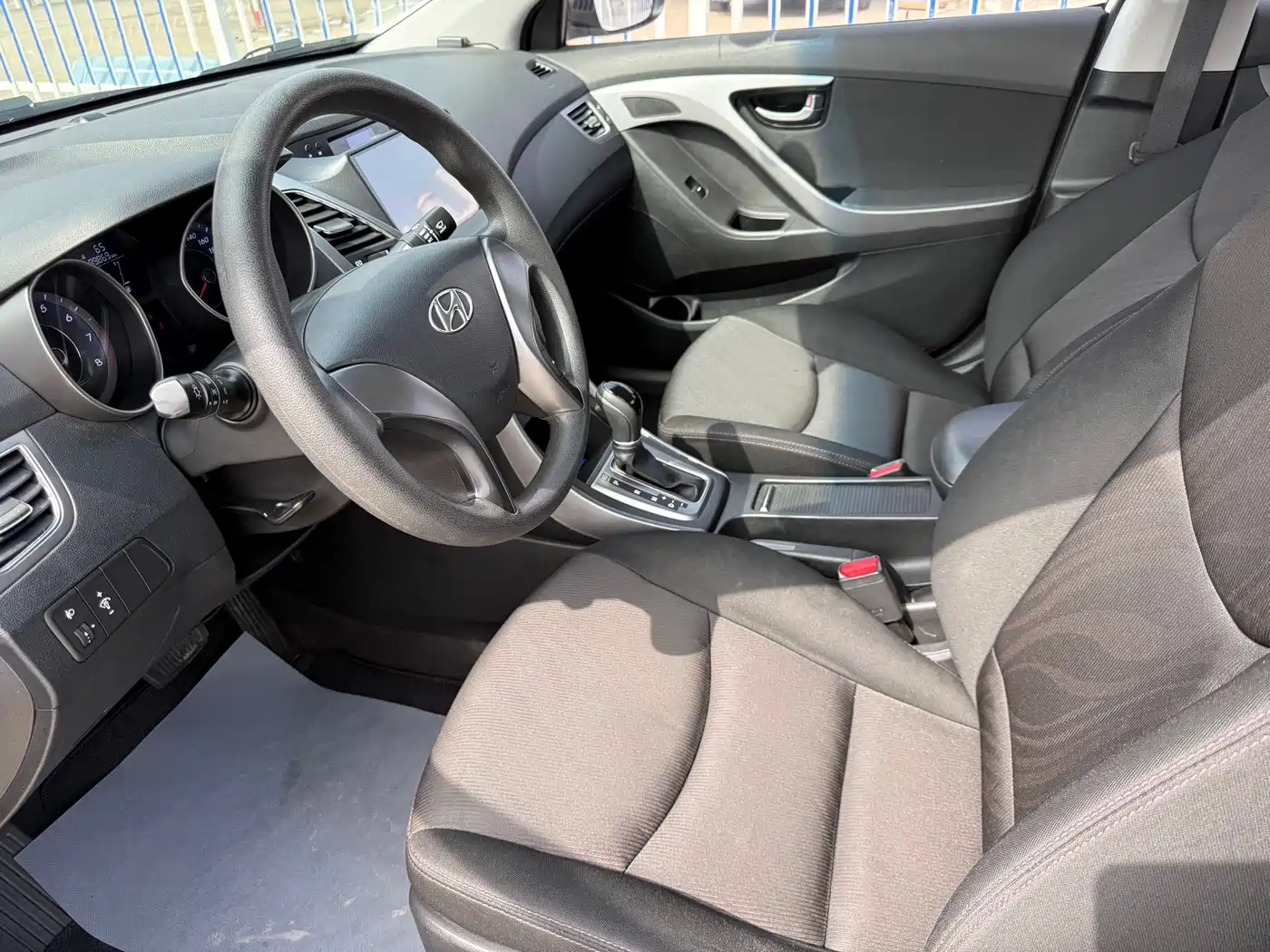 Hyundai Langdong 2015 1.6L Auto Trend фото 6