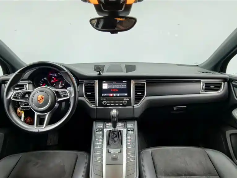 Porsche Macan 2017 Macan 2.0T фото 9