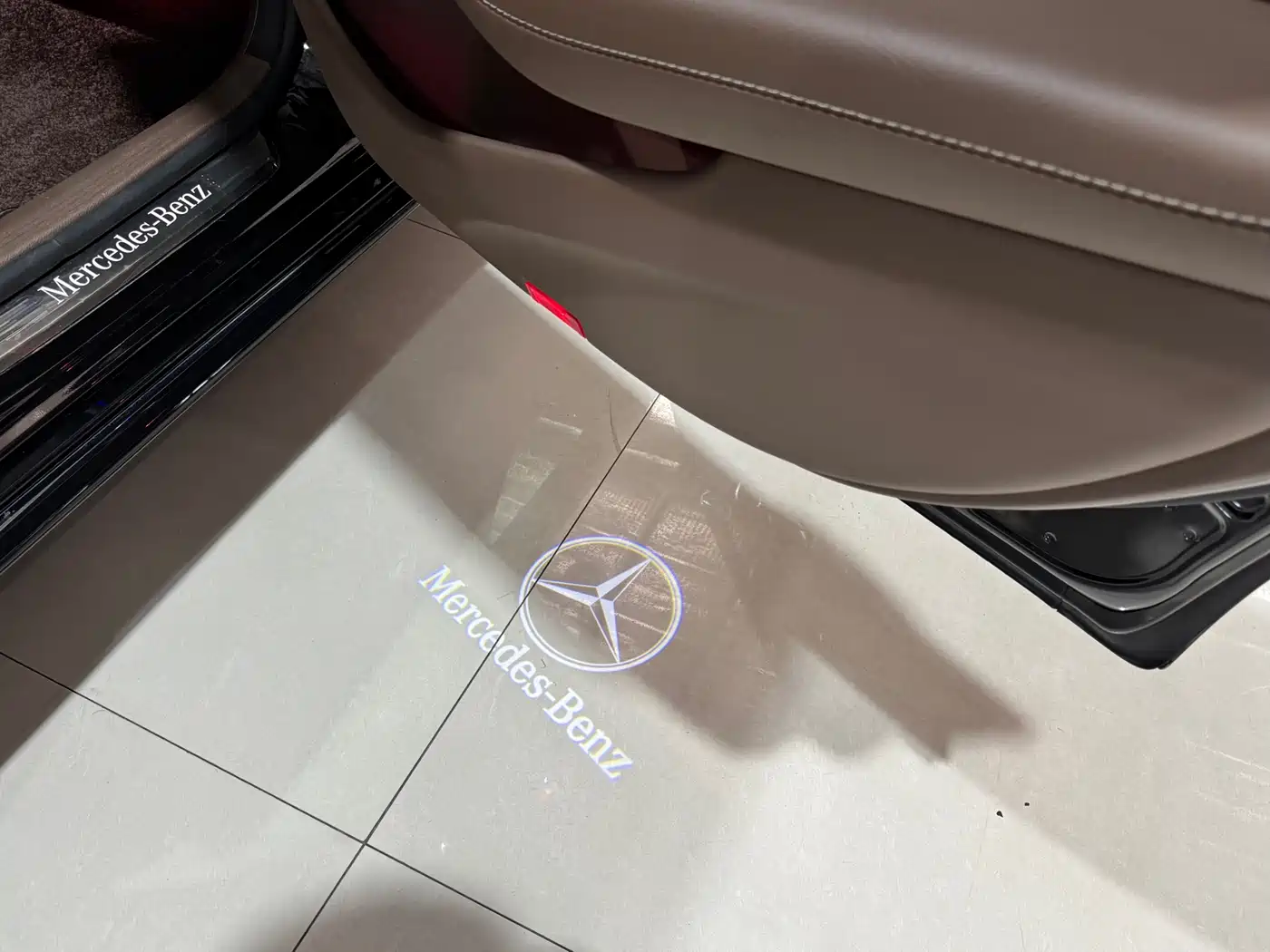 Mercedes-Benz E-Class 2022 E 300 L Luxury фото 13