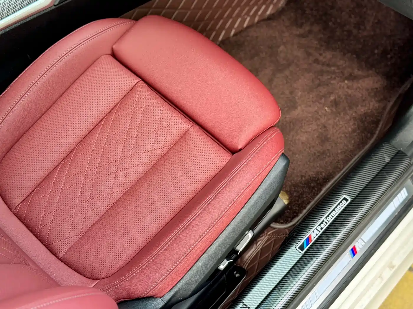 BMW 3 Series 2024 325Li M Sport Shadowline Package фото 7