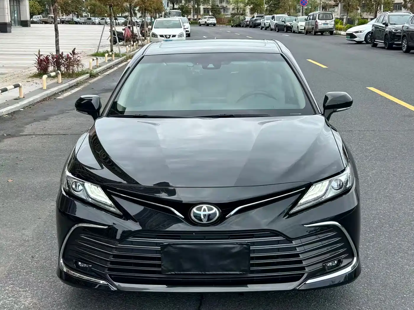 Toyota Camry 2021 2.0G Luxury Edition фото 2