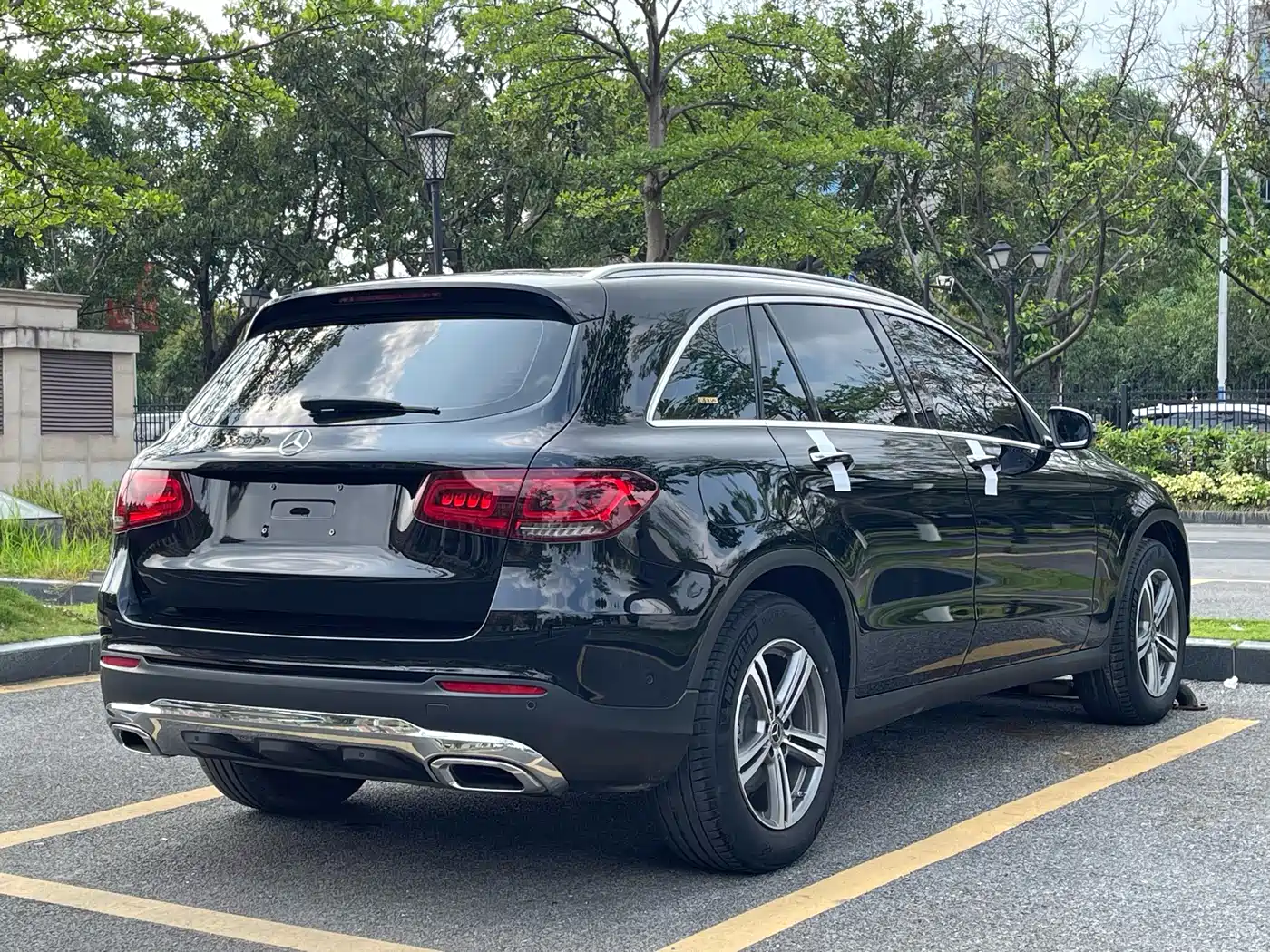 Mercedes-Benz GLC 2021 GLC 260 L 4MATIC Sporty фото 4