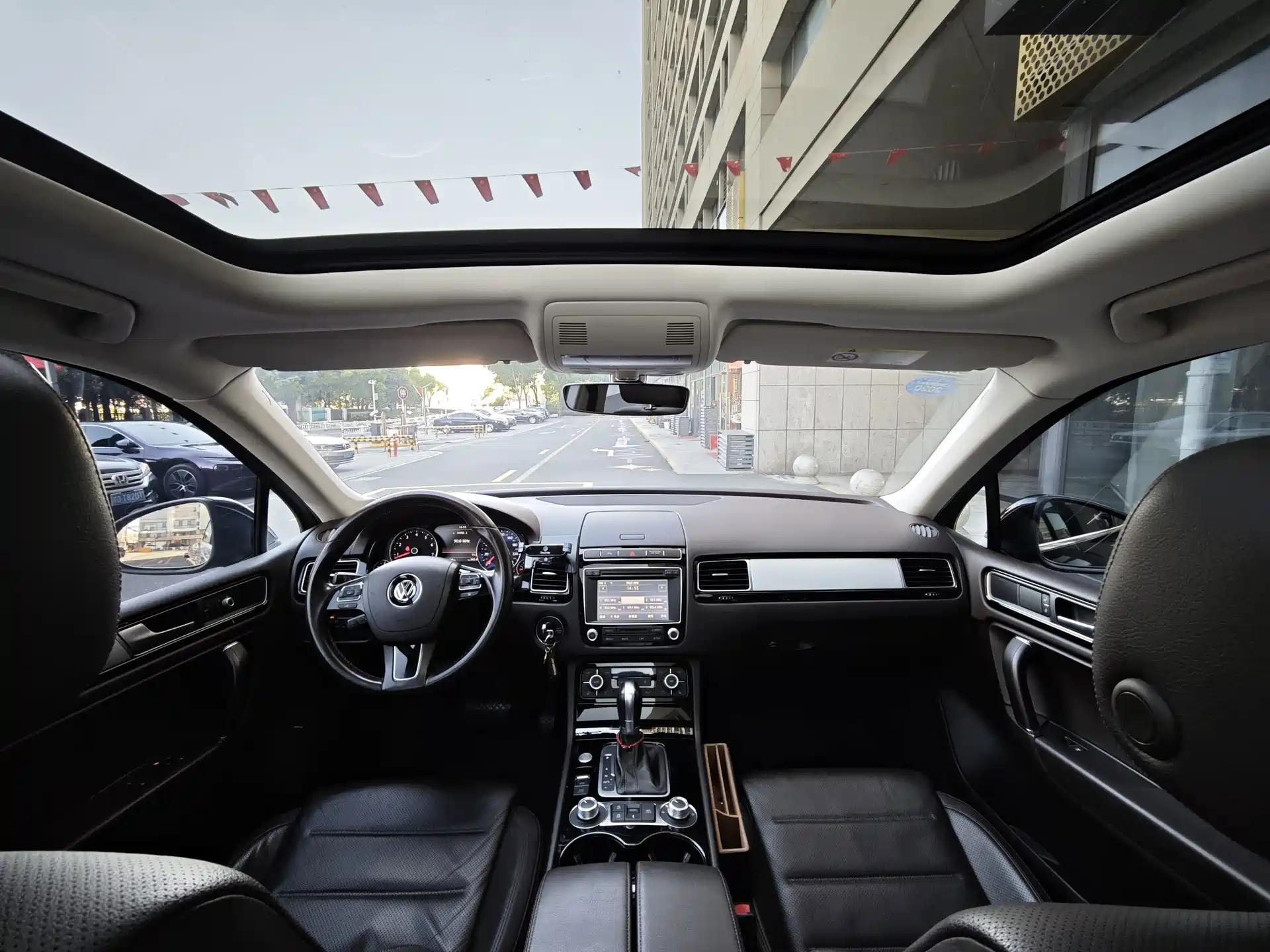 Фото 6 - Volkswagen Touareg