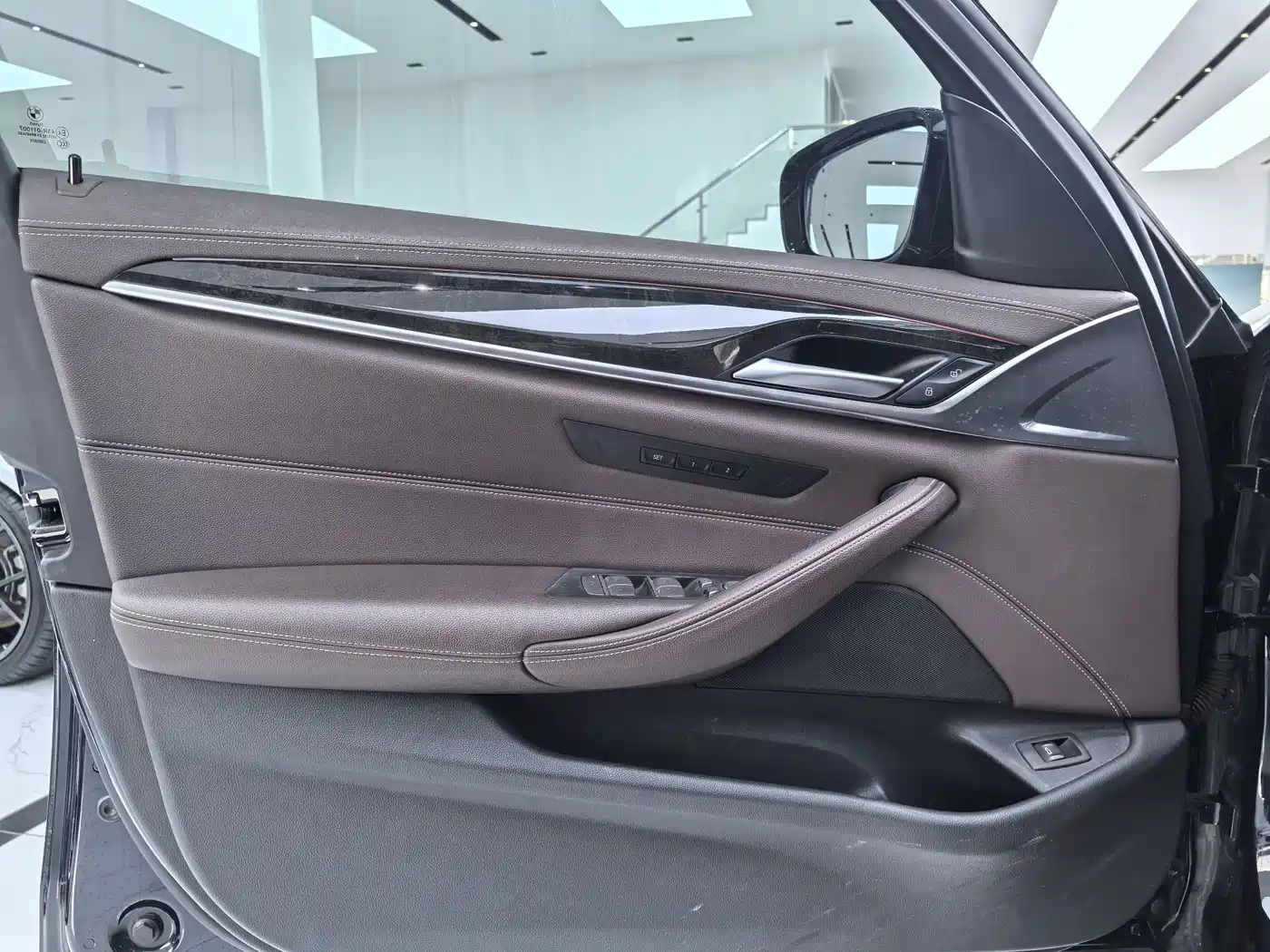 BMW 5 Series 2020 525Li M Sport Package фото 6