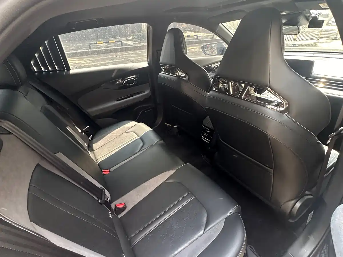 GAC Trumpchi Trumpchi Emkoo 2023 2023 400T Automatic R PRO