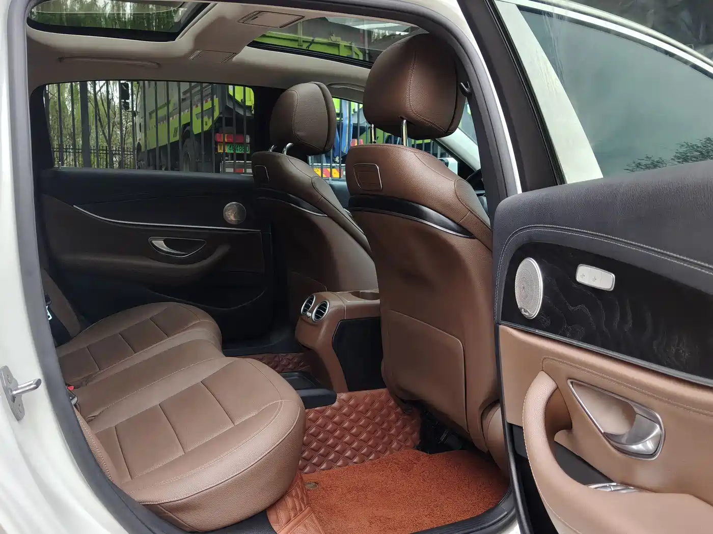 Mercedes-Benz E-Class 2018 Facelift E 300 L Sport Fashion фото 15