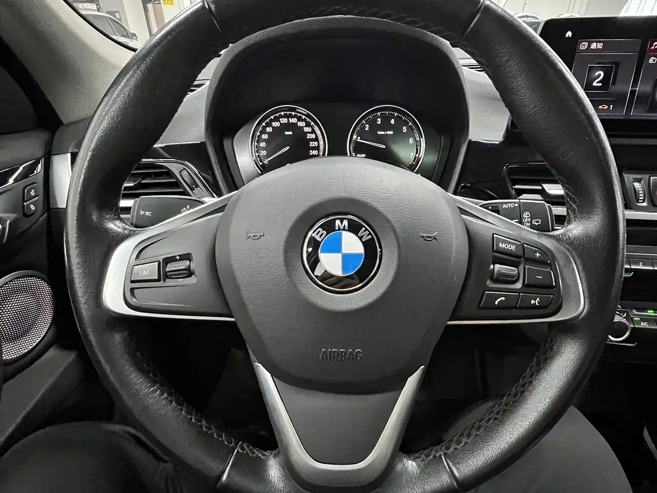 BMW X1 2022 sDrive20Li Fashion фото 16