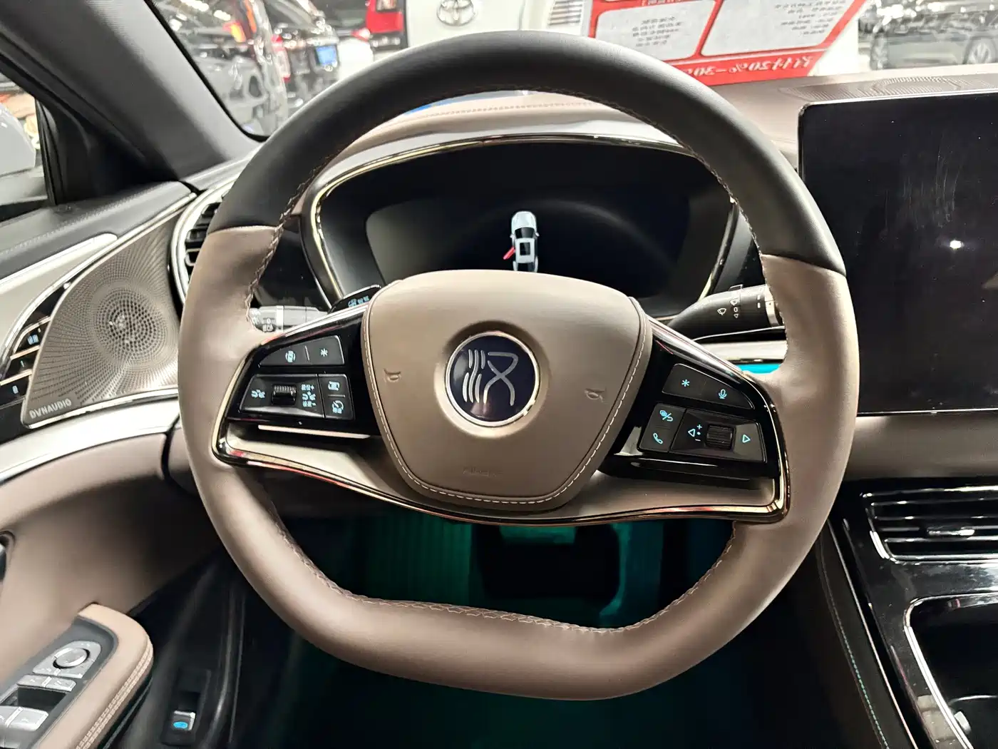 Фото 8 - BYD Han
