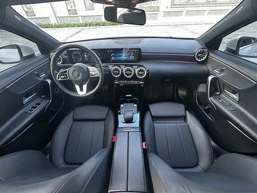 Mercedes-Benz A-Class 2022 A 180 L Sport Sedan фото 7