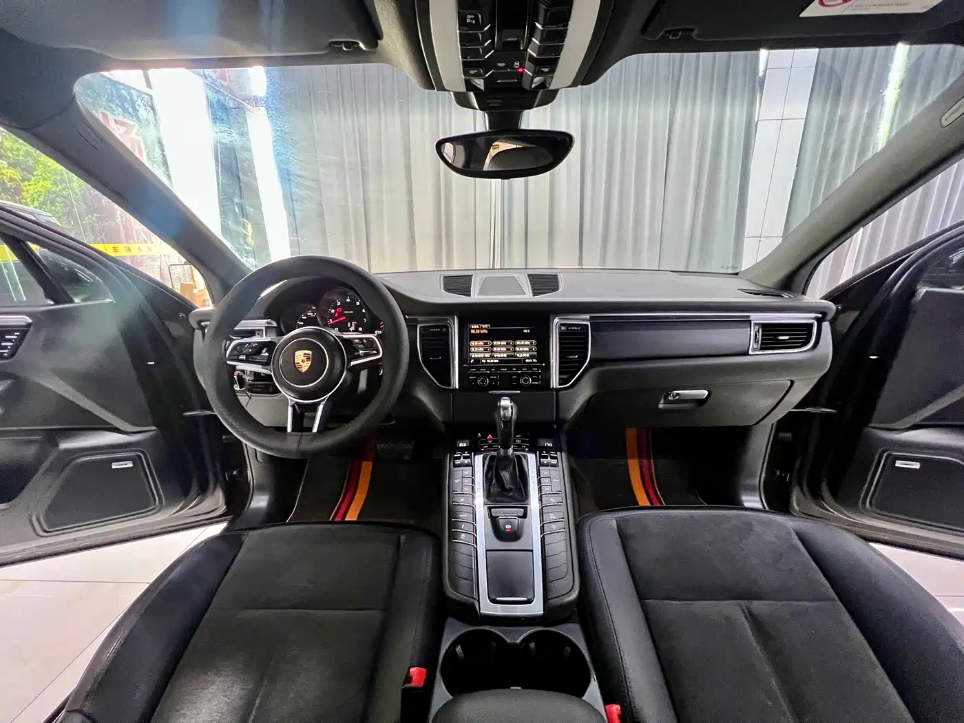 Porsche Macan 2016 Macan 2.0T фото 16