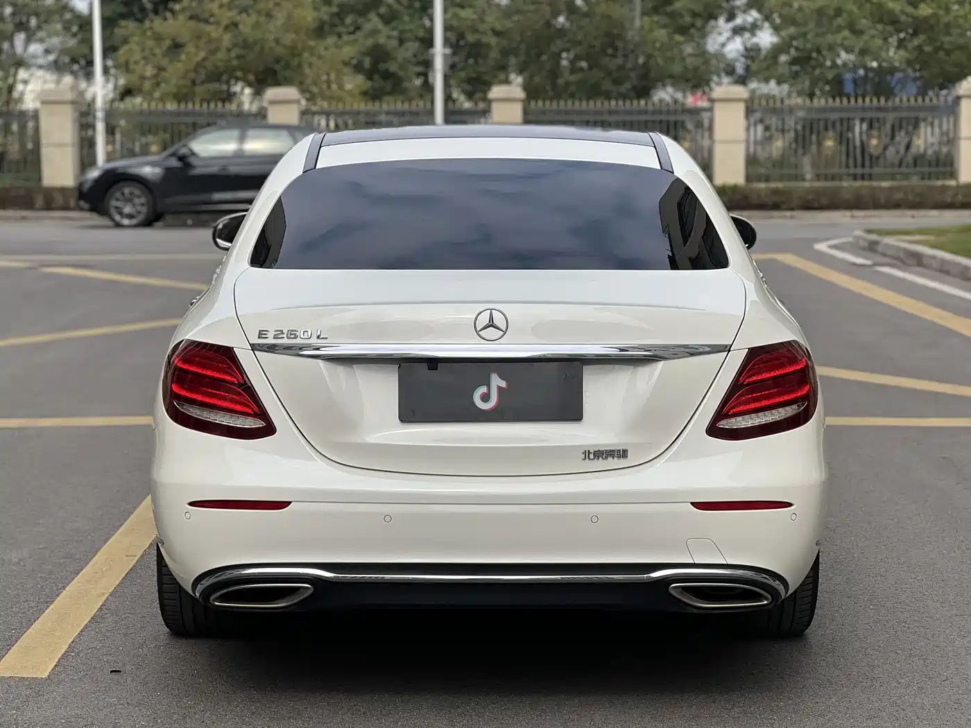 Mercedes-Benz E-Class 2019 E 260 L фото 17