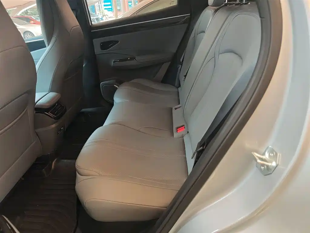 Geely Galaxy Galaxy L7 2025 Model EM-i 115km Long Range Edition фото 17