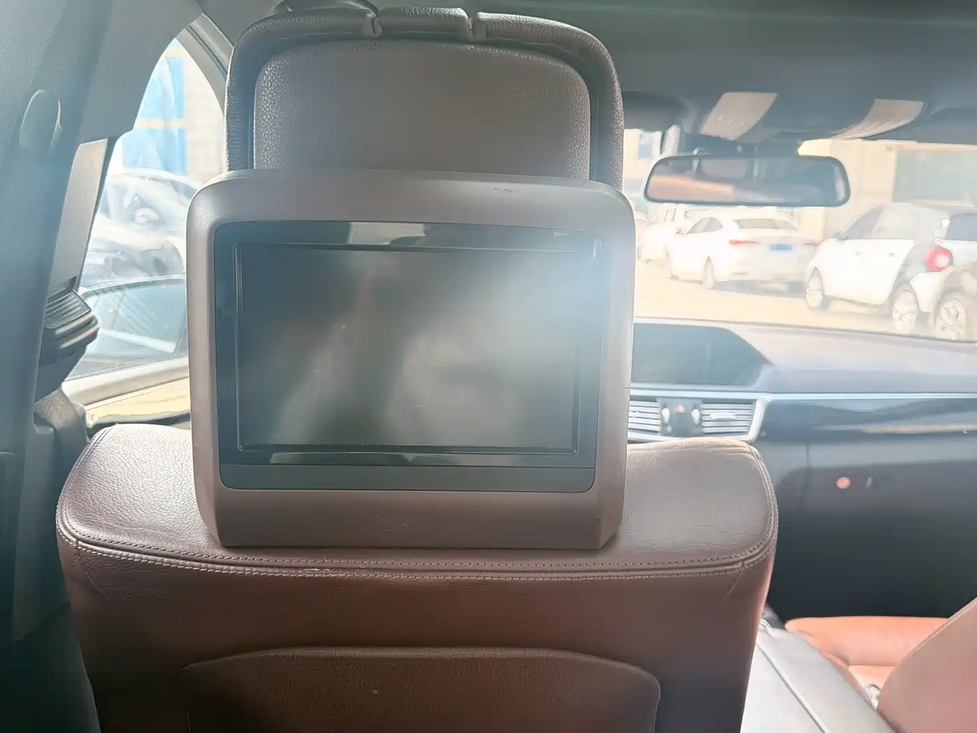 Mercedes-Benz E-Class 2012 E 300 L Fashion Luxury фото 17