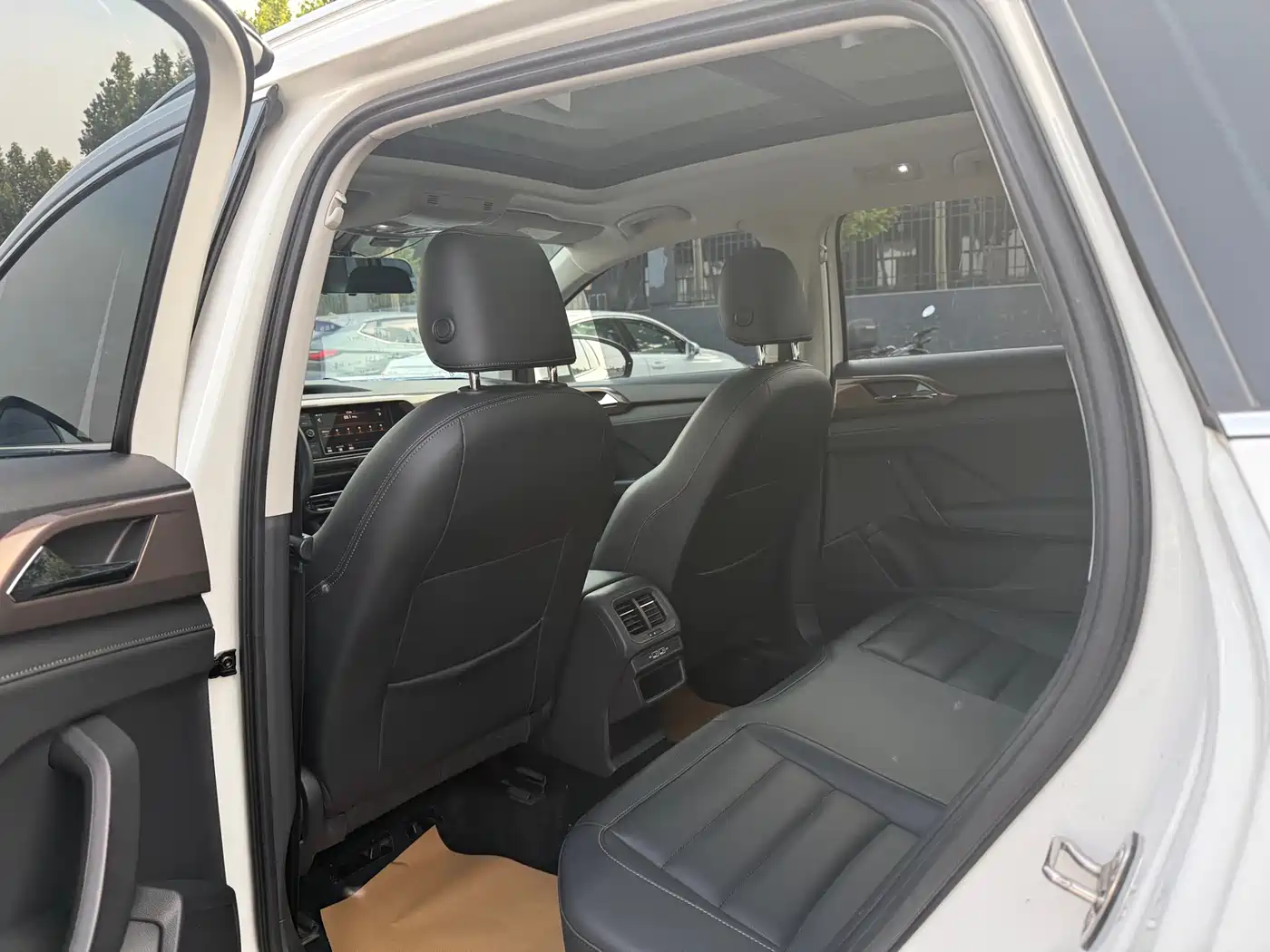 Volkswagen Tharu 2020 280TSI 2WD Luxury Edition China V фото 10